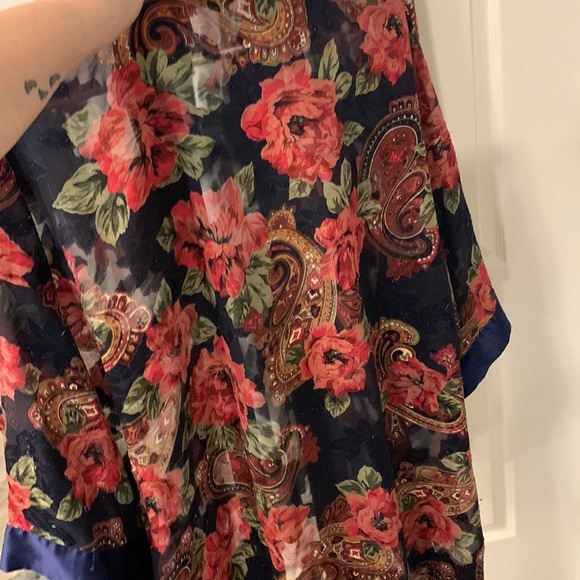 VS Robe OS - Picture 3 of 3